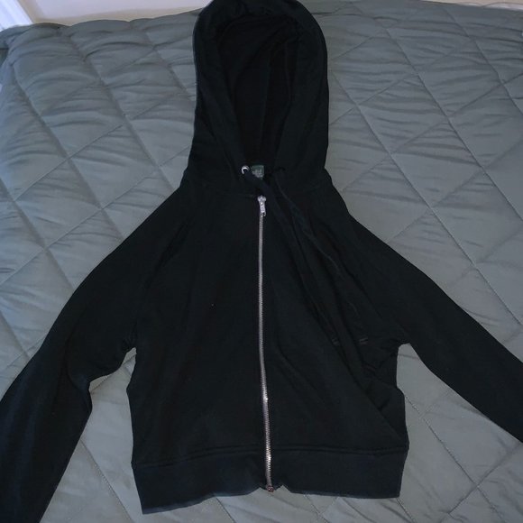Cropped Black Zip-Up Hoodie